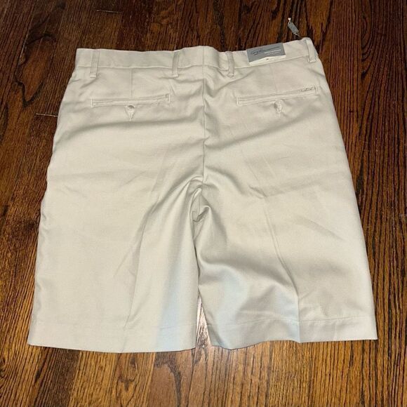New Greg Norman Shorts - Picture 2 of 4